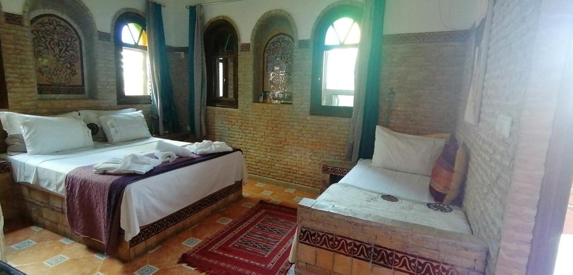 Pasta Plaza Hotel Asilah Room photo