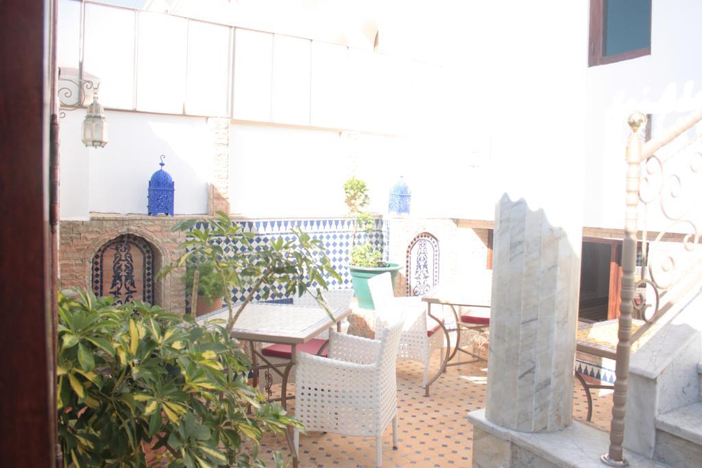 Pasta Plaza Hotel Asilah Exterior photo