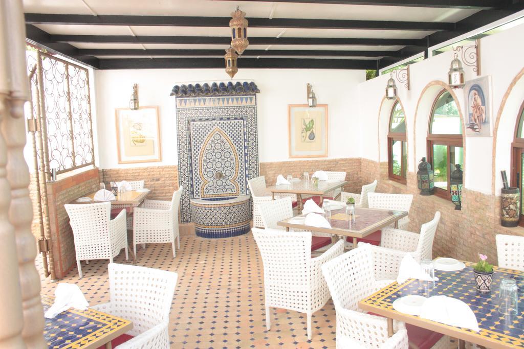 Pasta Plaza Hotel Asilah Exterior photo