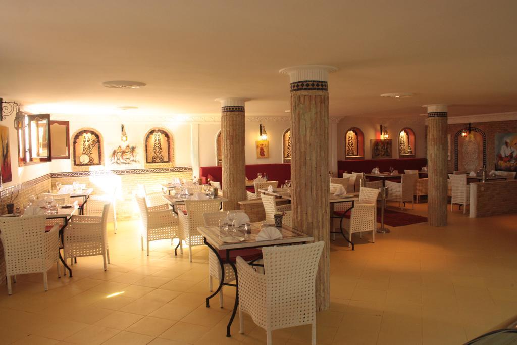 Pasta Plaza Hotel Asilah Exterior photo