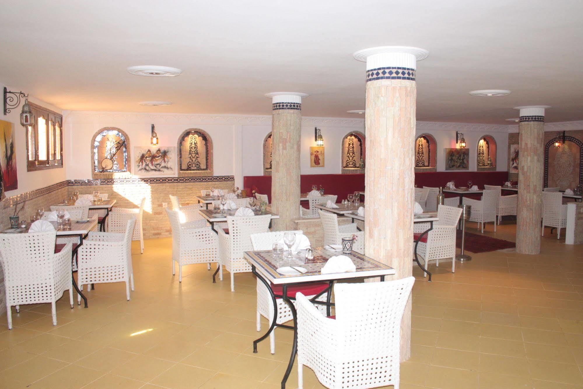 Pasta Plaza Hotel Asilah Exterior photo