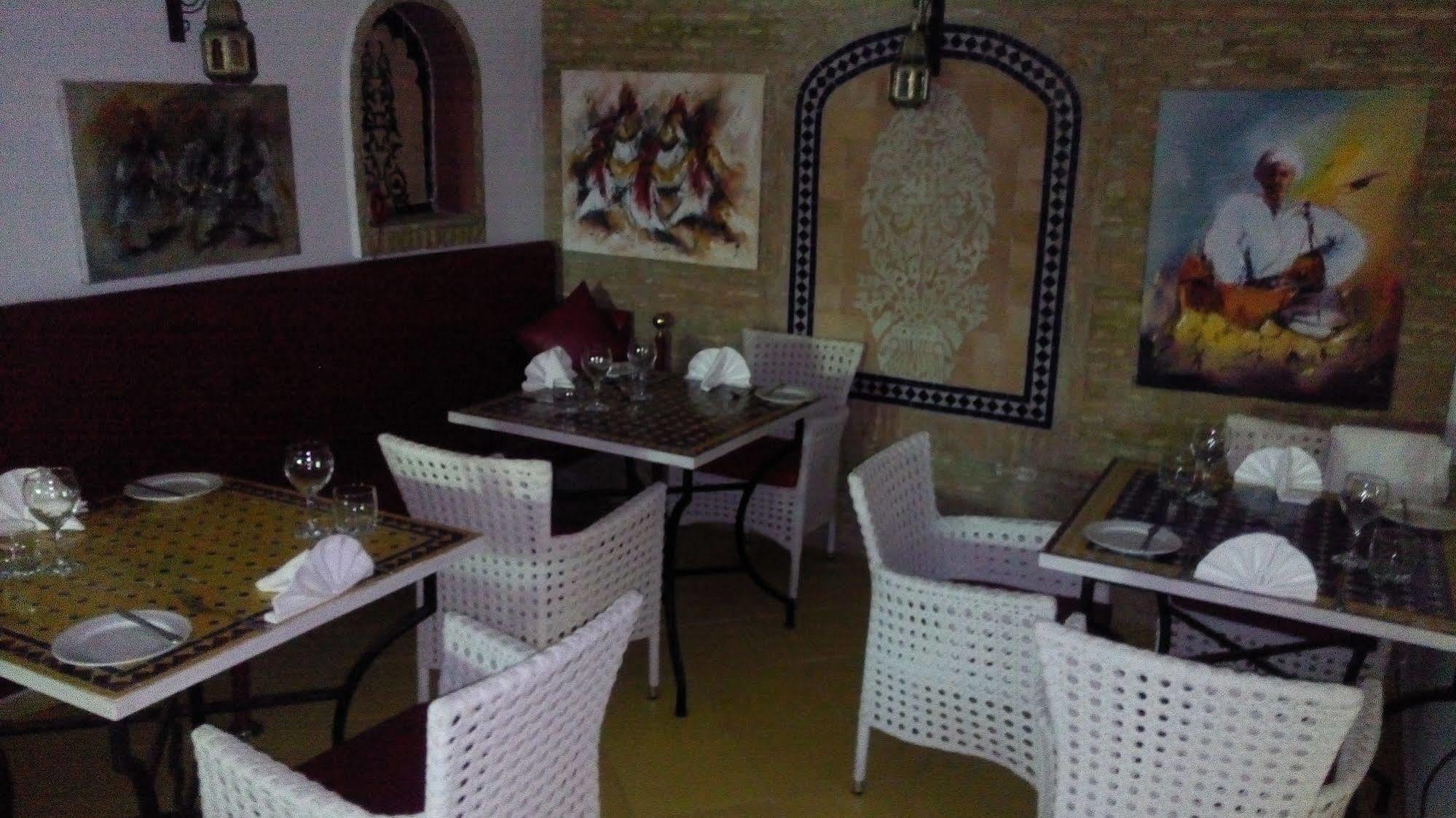 Pasta Plaza Hotel Asilah Exterior photo