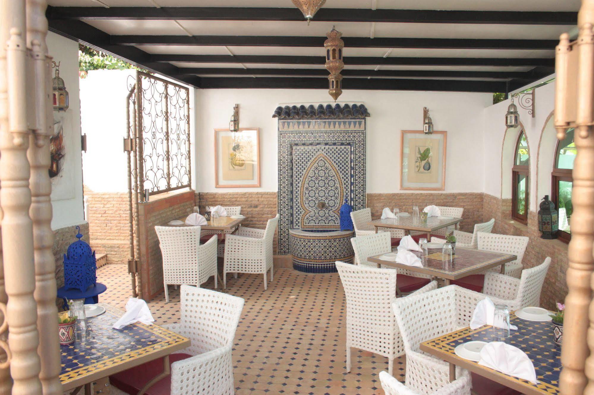 Pasta Plaza Hotel Asilah Exterior photo